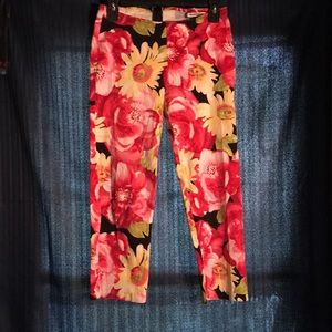 Evolution bright red and yellow flower capris